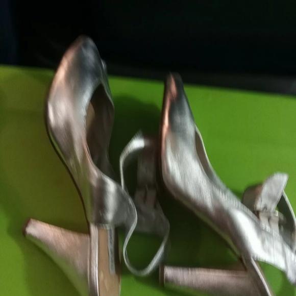 Steve Madden 9.5 - Picture 3 of 8